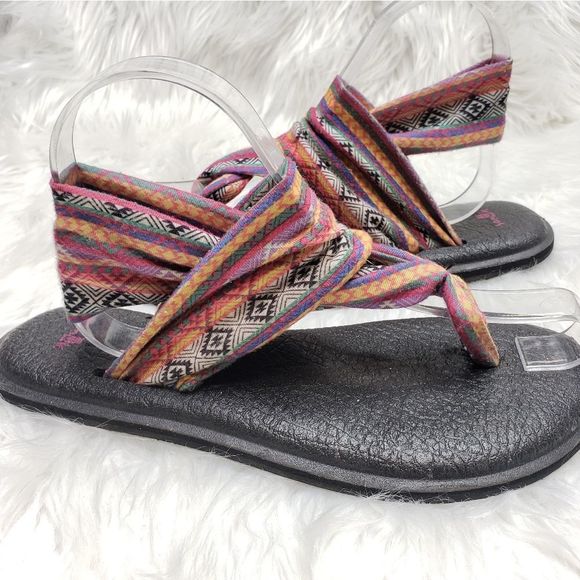 Sanuk Yoga Sling 2 Print Sandals in Magenta/Multi Tribal Print Size 7 - Picture 9 of 13